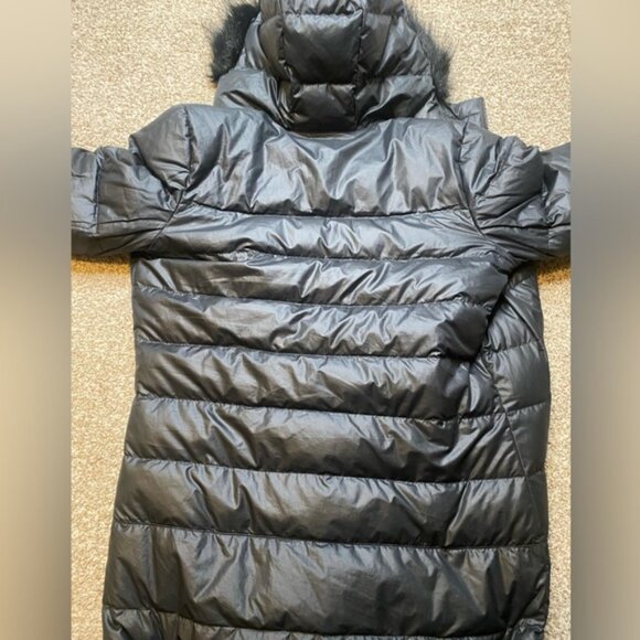 Reversible Nike women’s jacket with fur hood - Picture 4 of 4